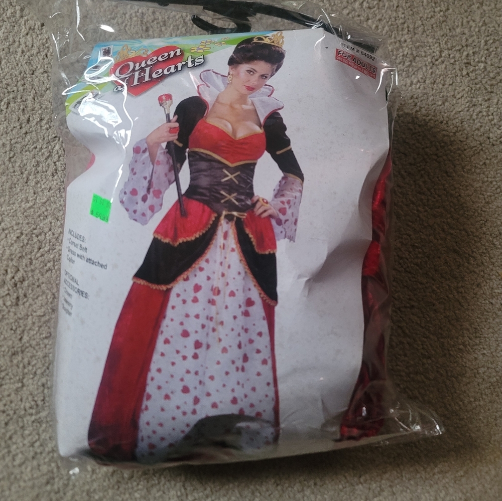 Queen of Hearts Halloween Costume